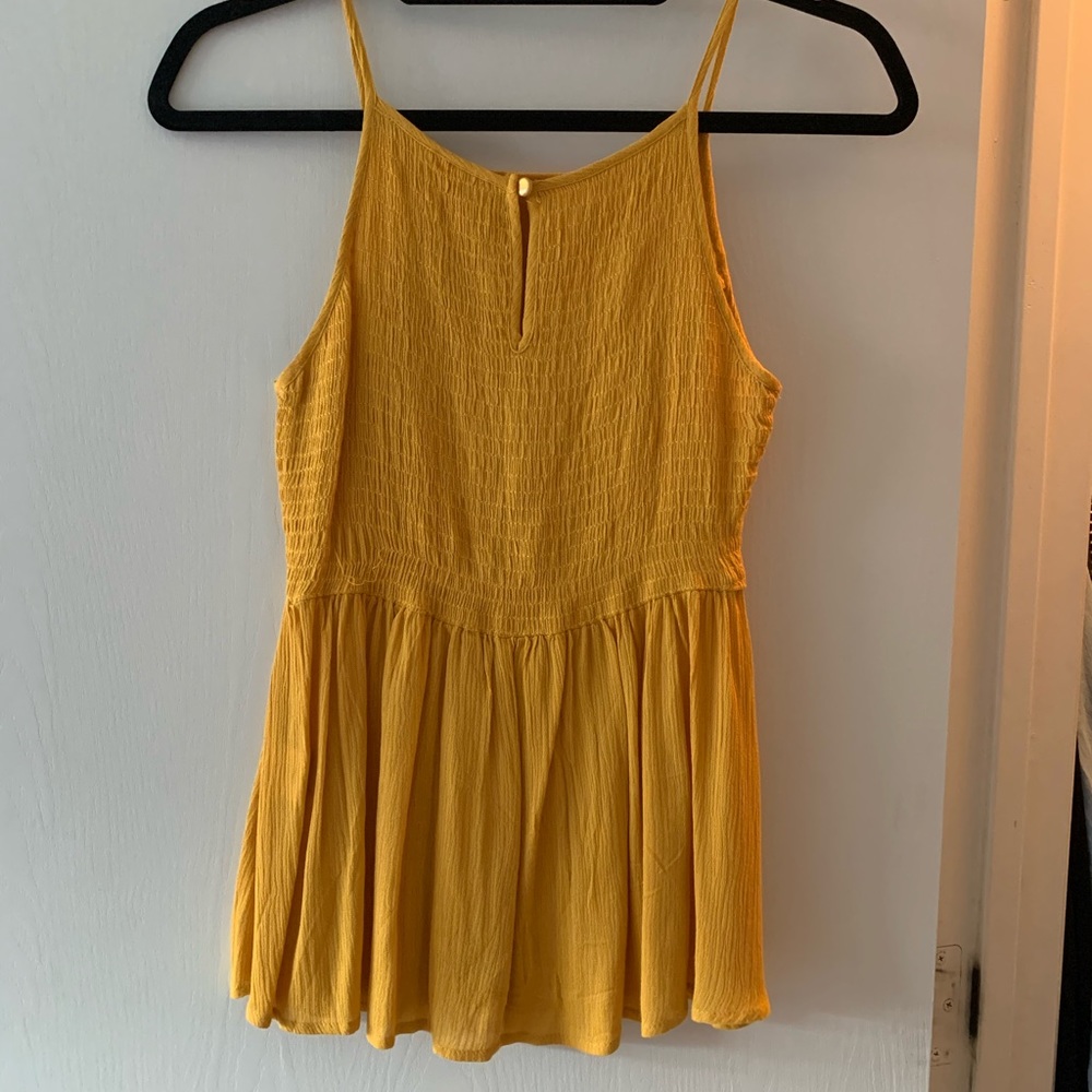 Spring tank 🌸🌼 - Picture 2 of 2